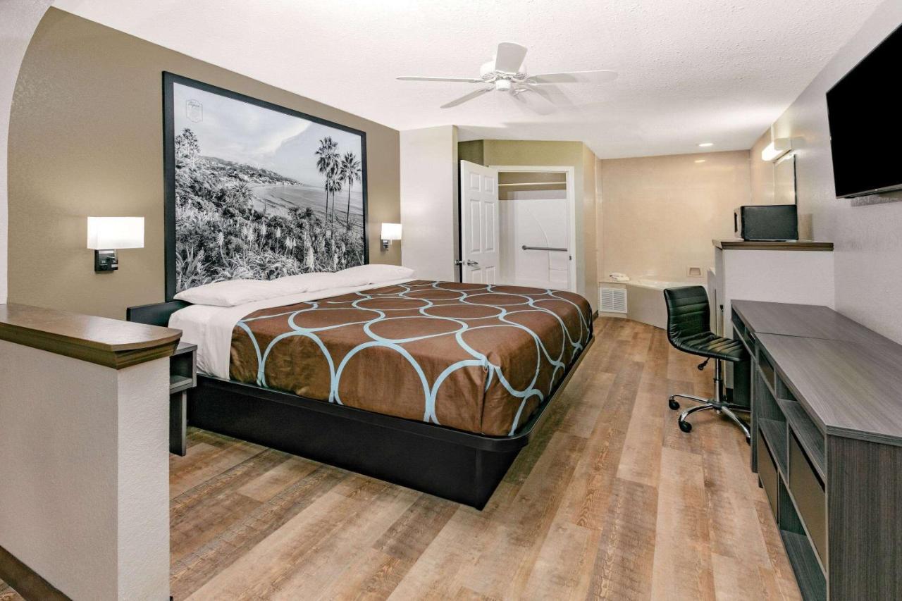 Super 8 By Wyndham Moss Point Motel Buitenkant foto